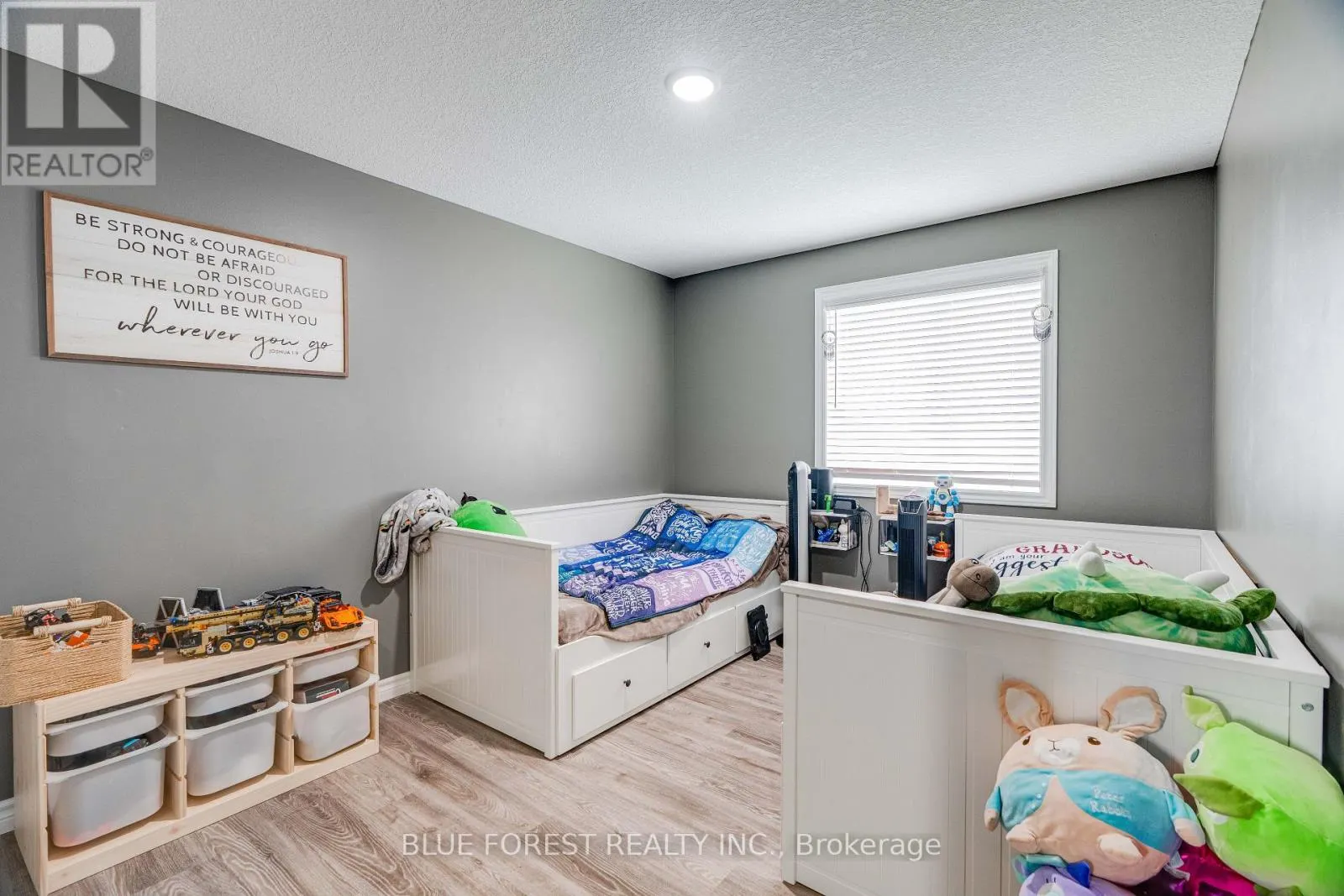 24 PEACH TREE BOULEVARD