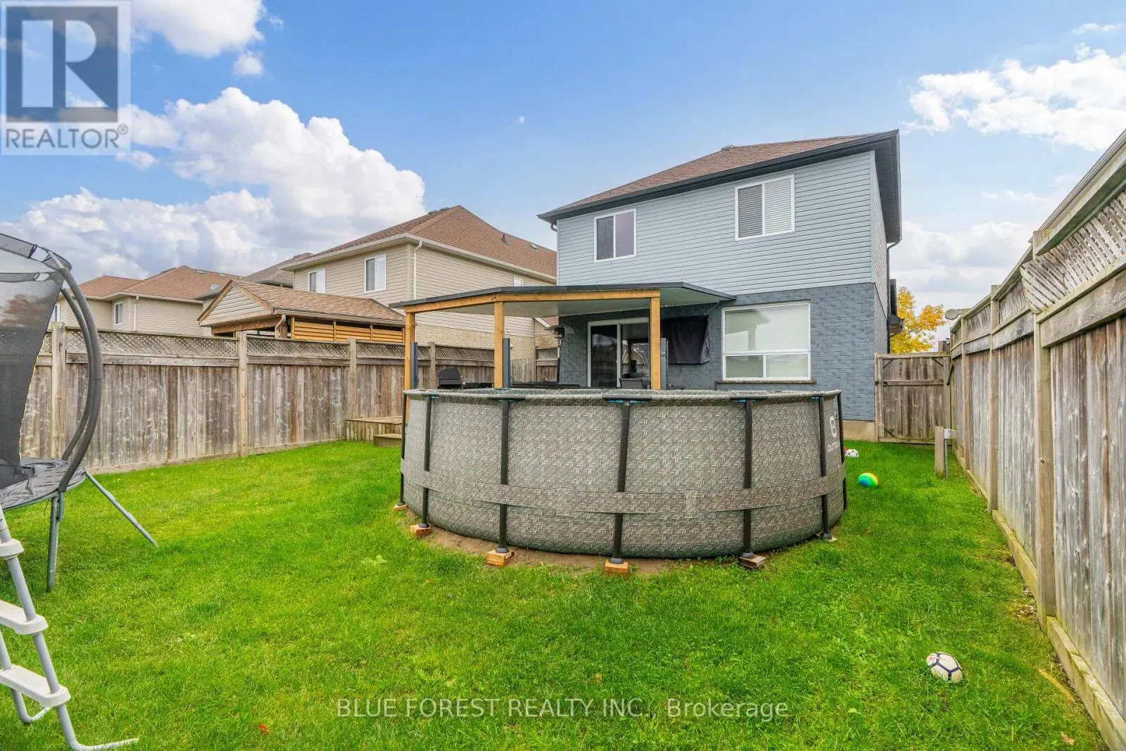 24 PEACH TREE BOULEVARD