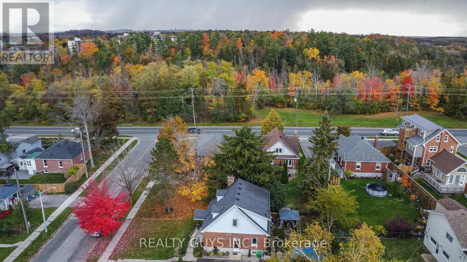 502 WELLINGTON STREET