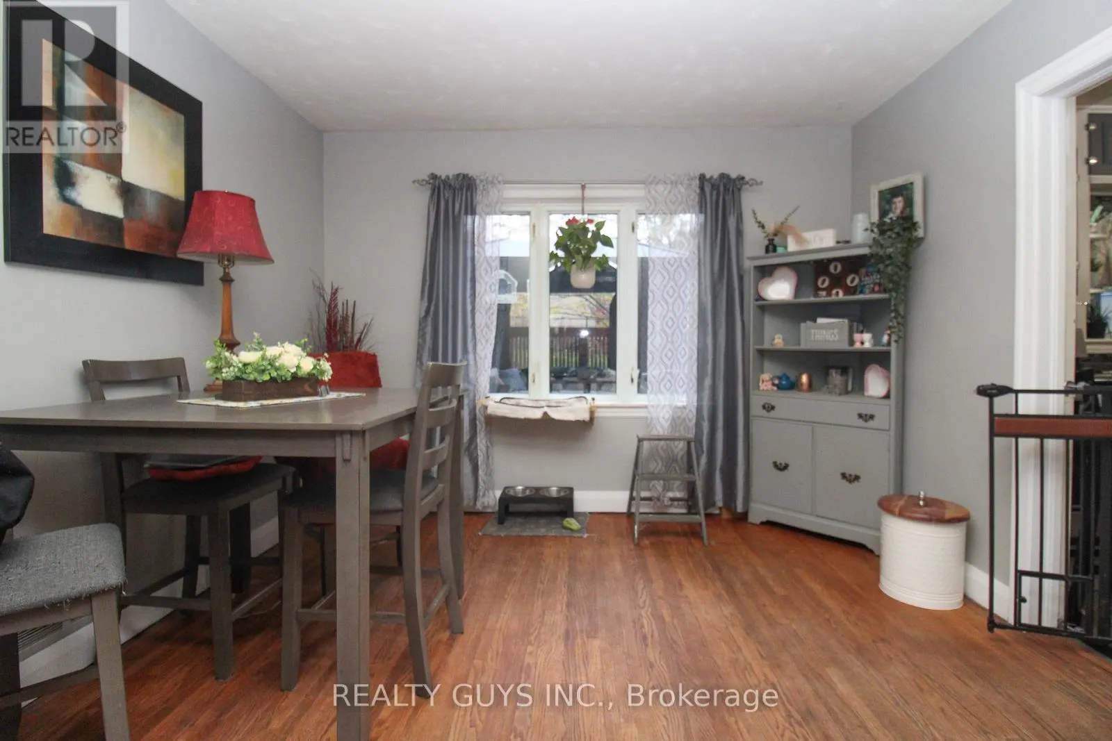 502 WELLINGTON STREET