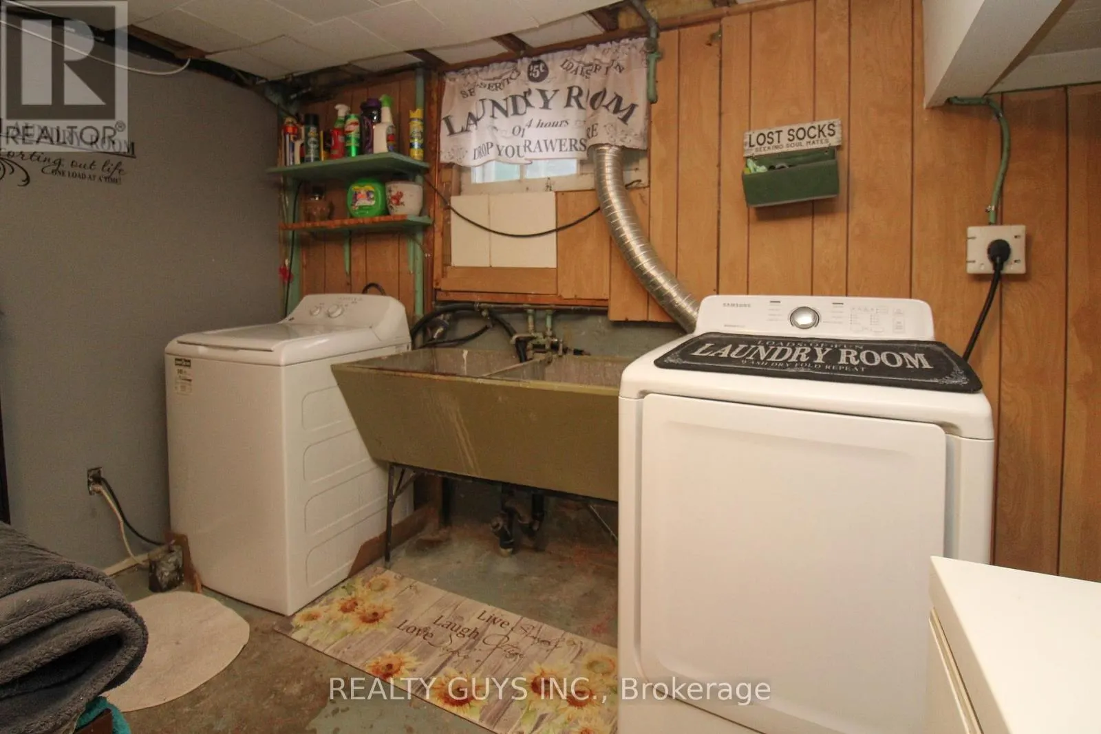 502 WELLINGTON STREET