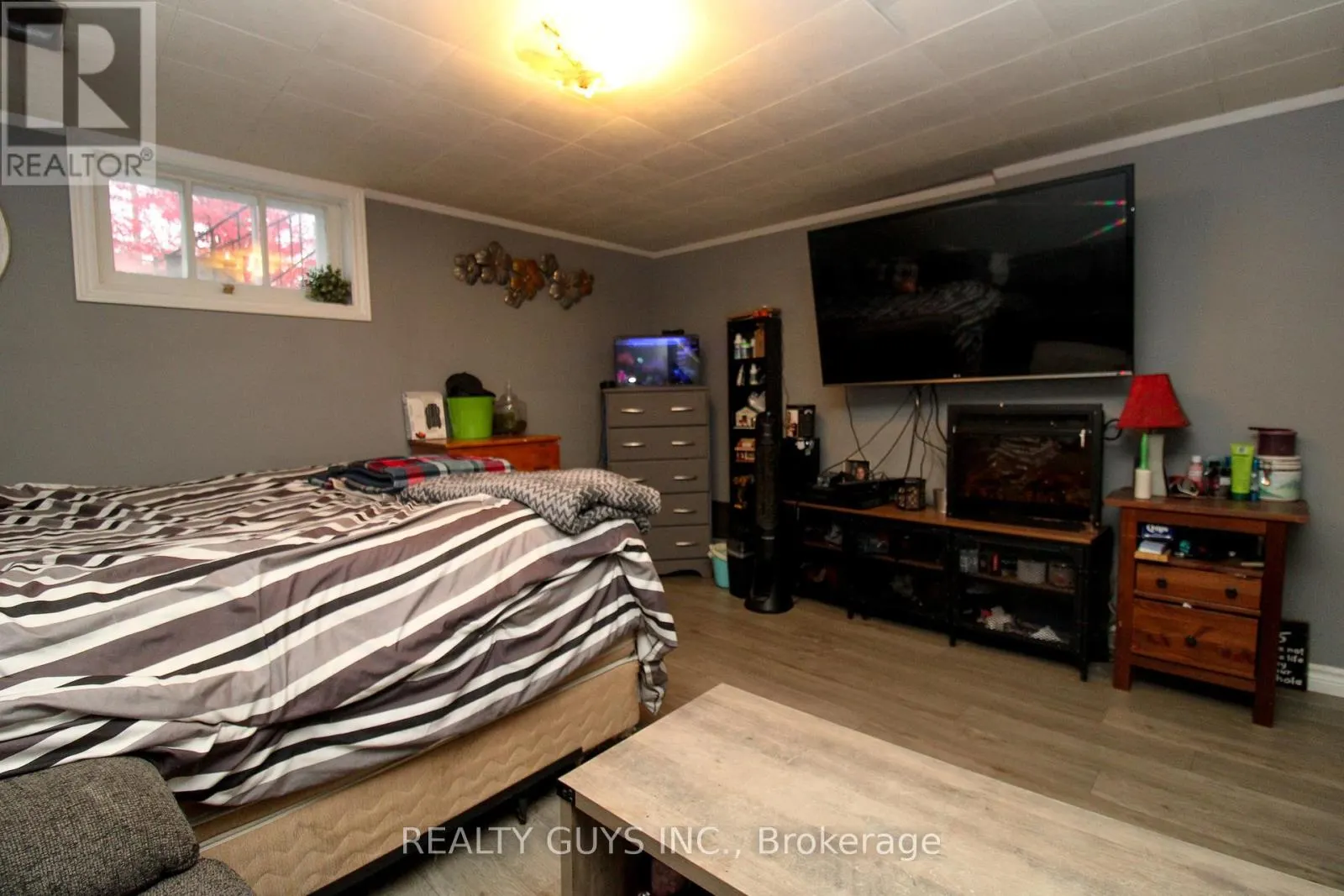 502 WELLINGTON STREET