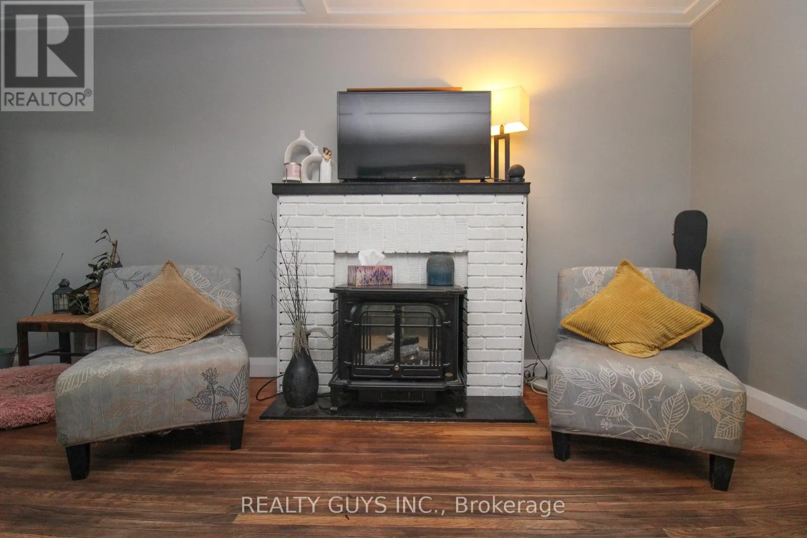 502 WELLINGTON STREET