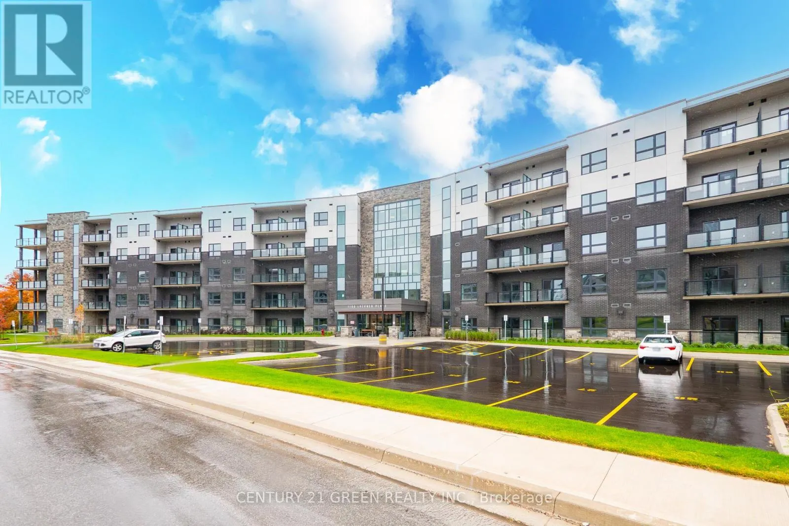 111 - 1100 LACKNER PLACE