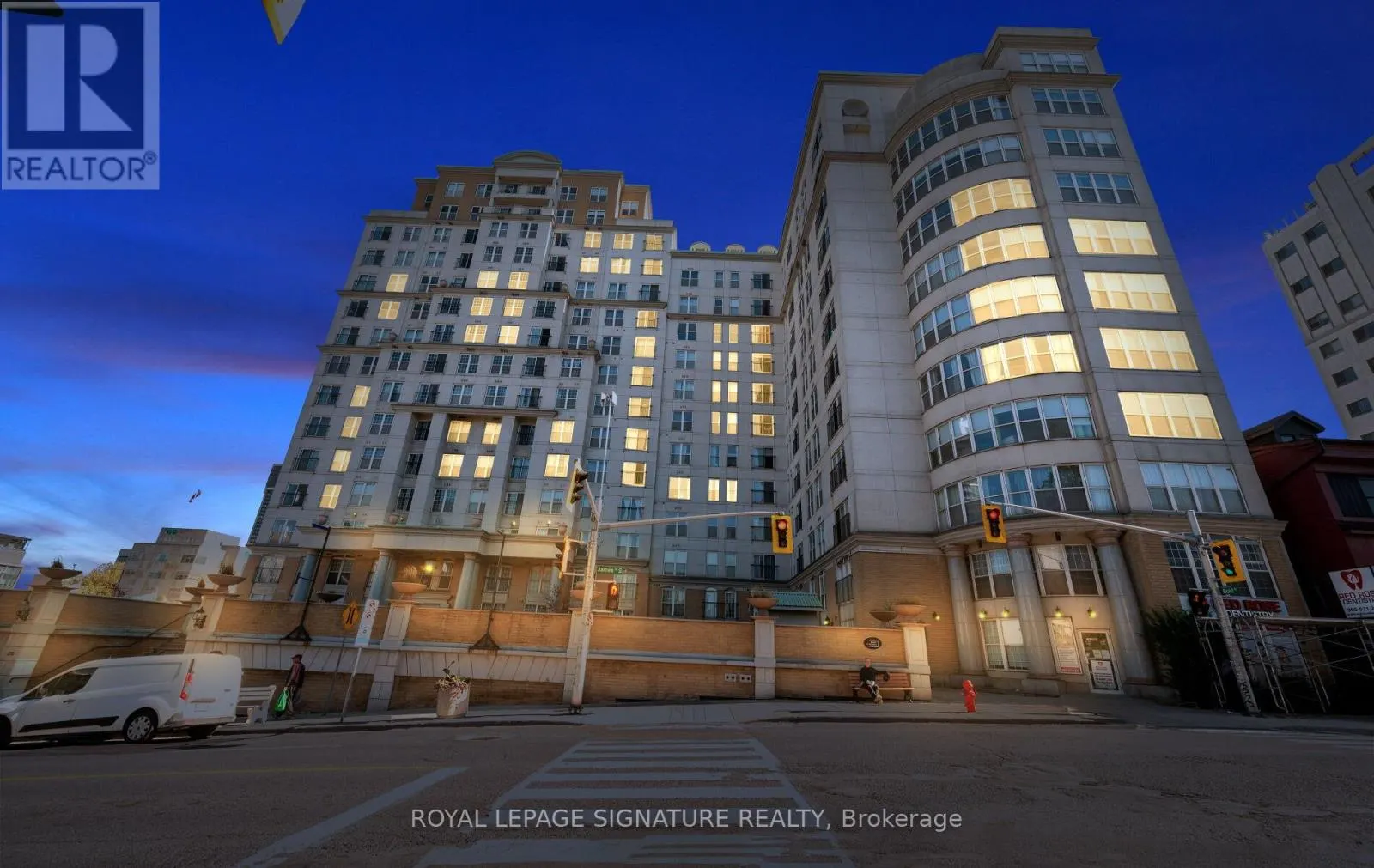 1105 - 135 JAMES STREET S