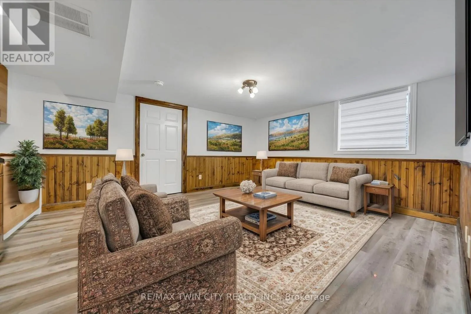 88 GLEN LAKE CRESCENT