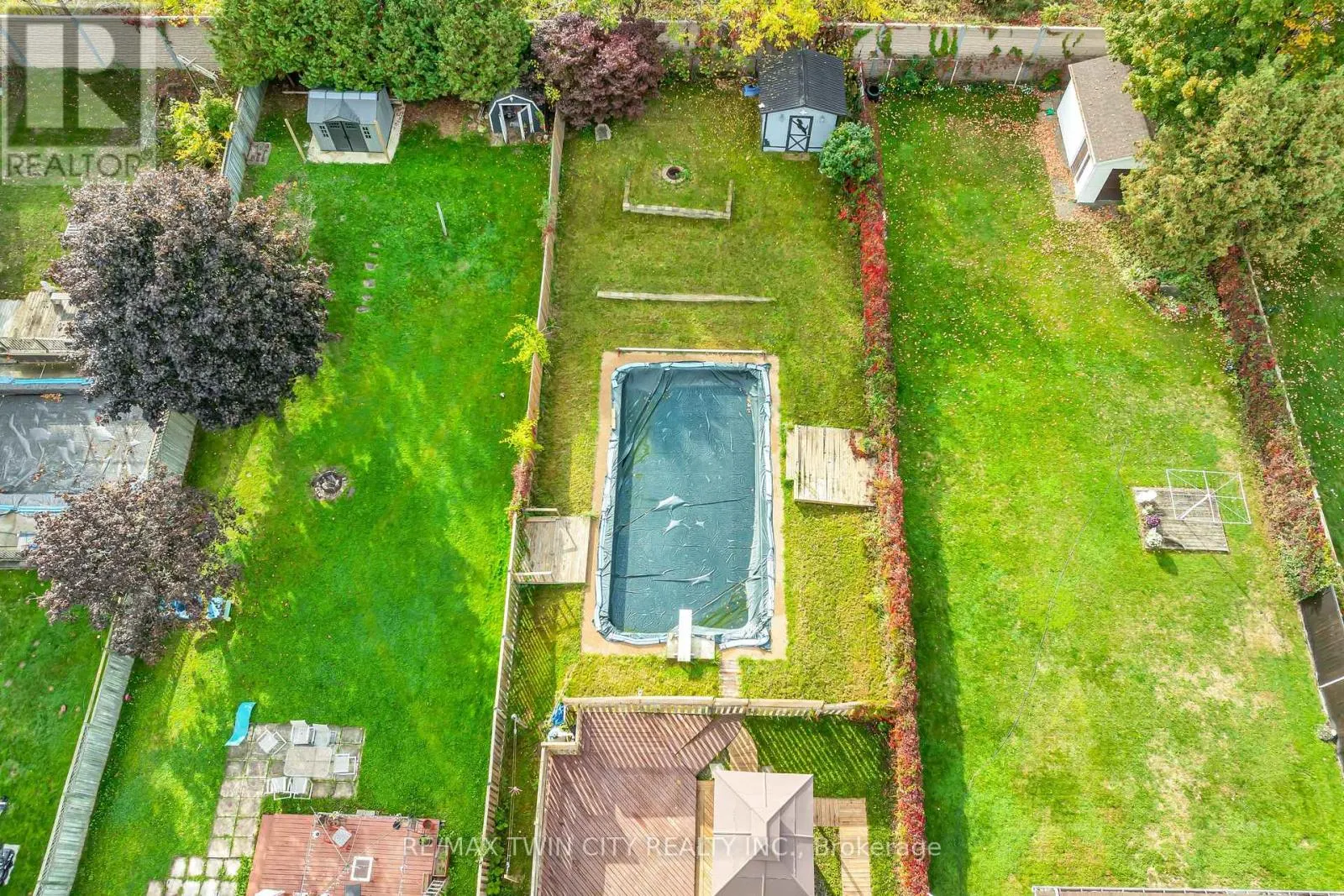 88 GLEN LAKE CRESCENT