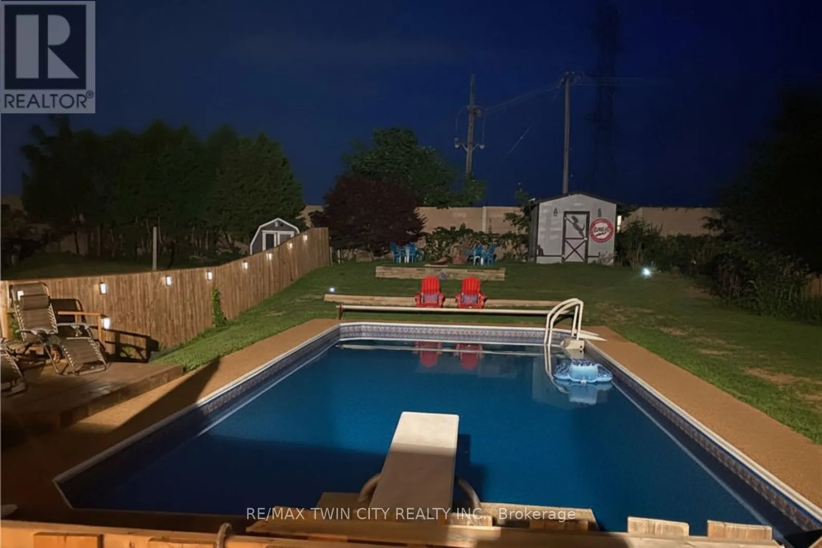 88 GLEN LAKE CRESCENT