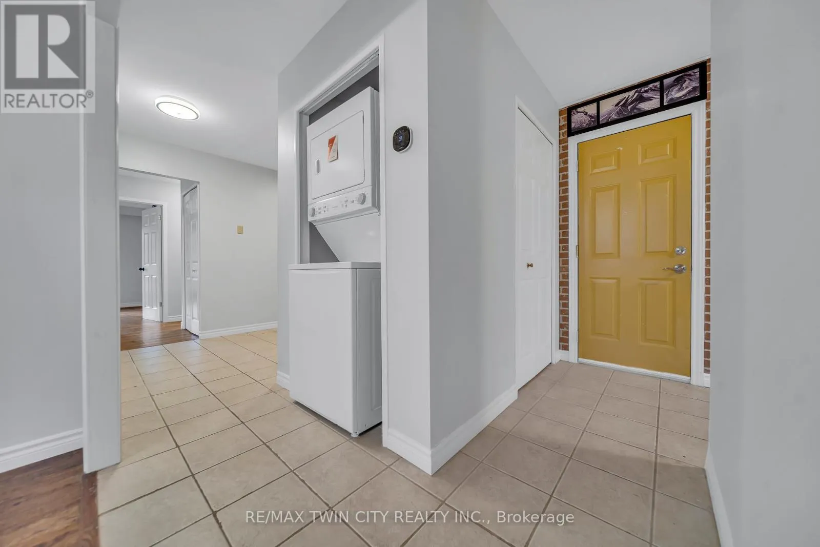 88 GLEN LAKE CRESCENT