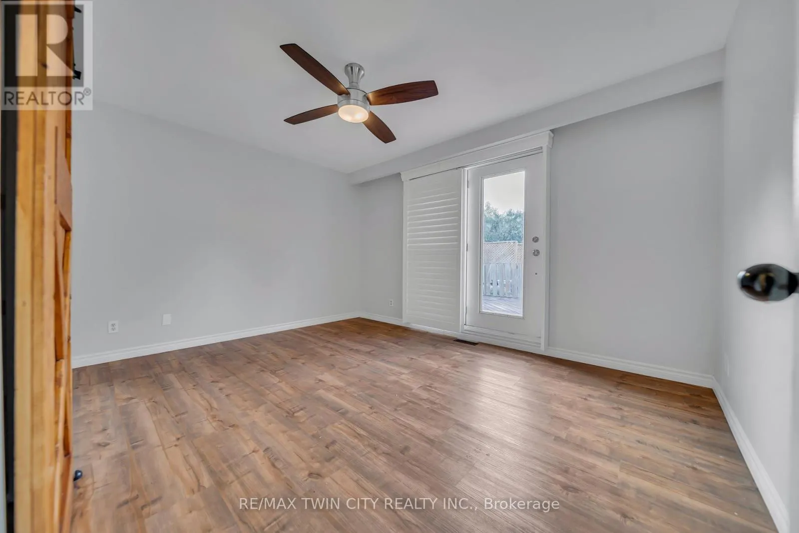 88 GLEN LAKE CRESCENT