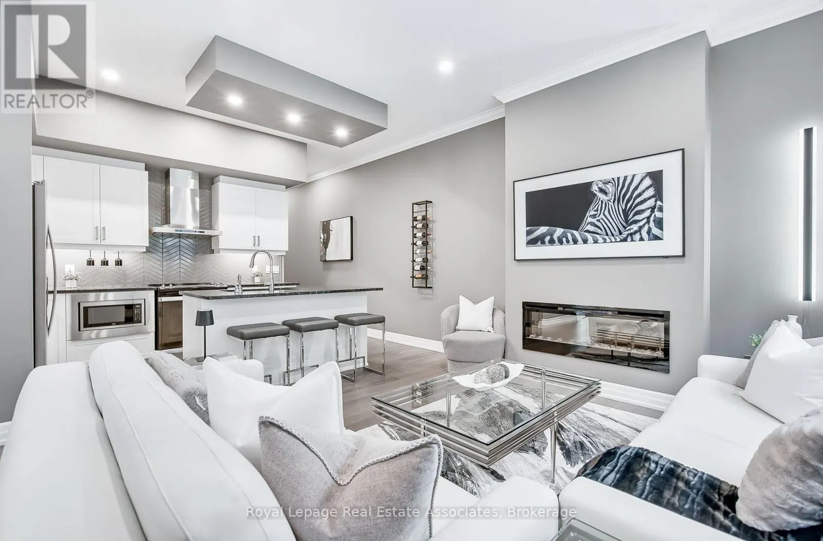 112 - 1880 GORDON STREET