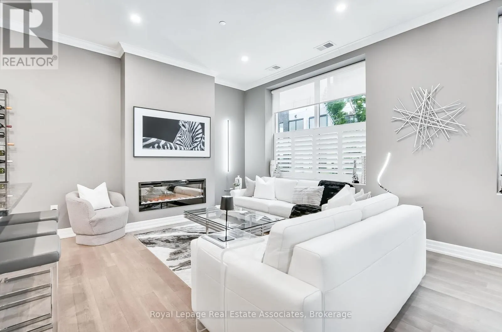 112 - 1880 GORDON STREET