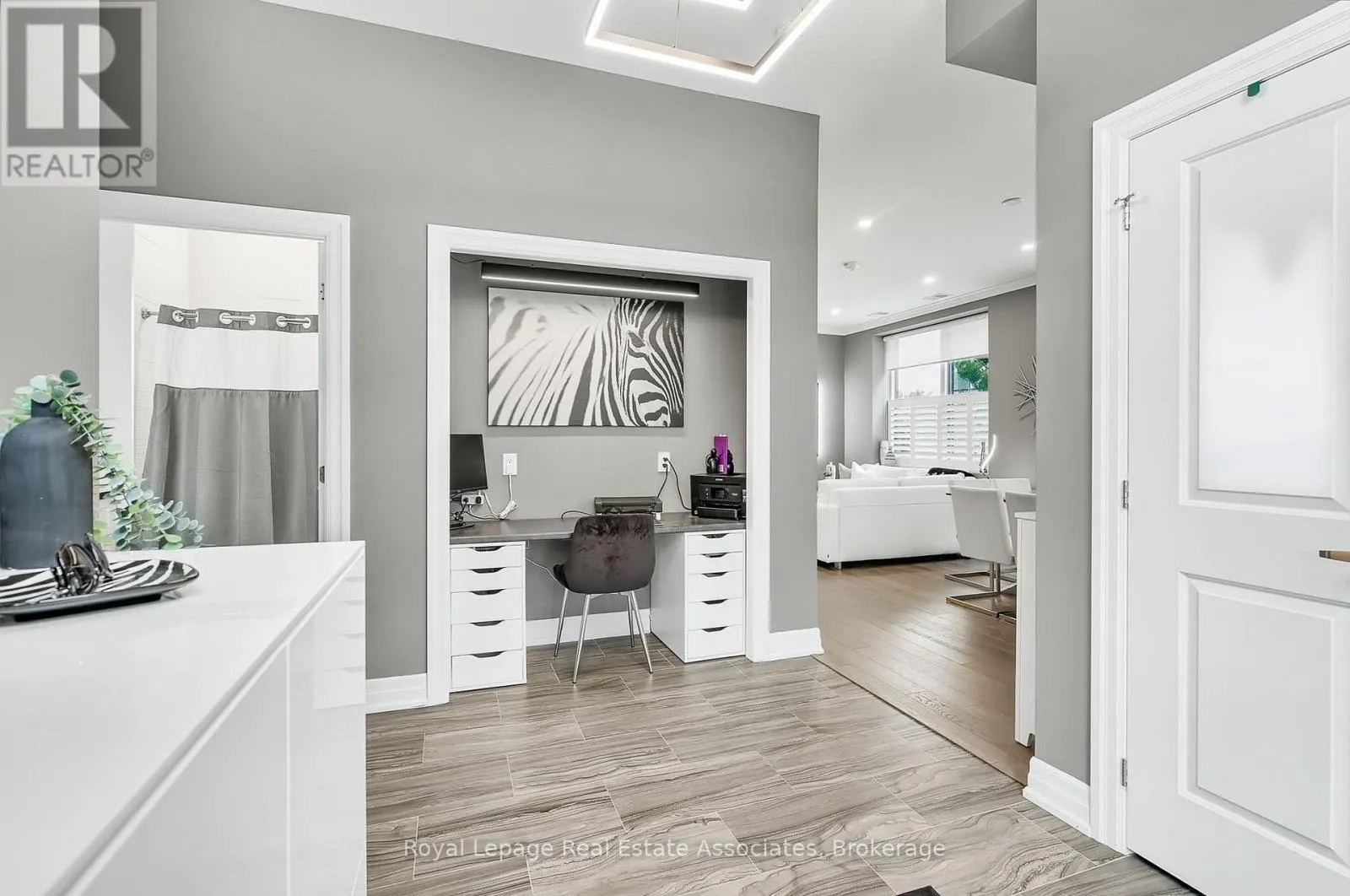 112 - 1880 GORDON STREET