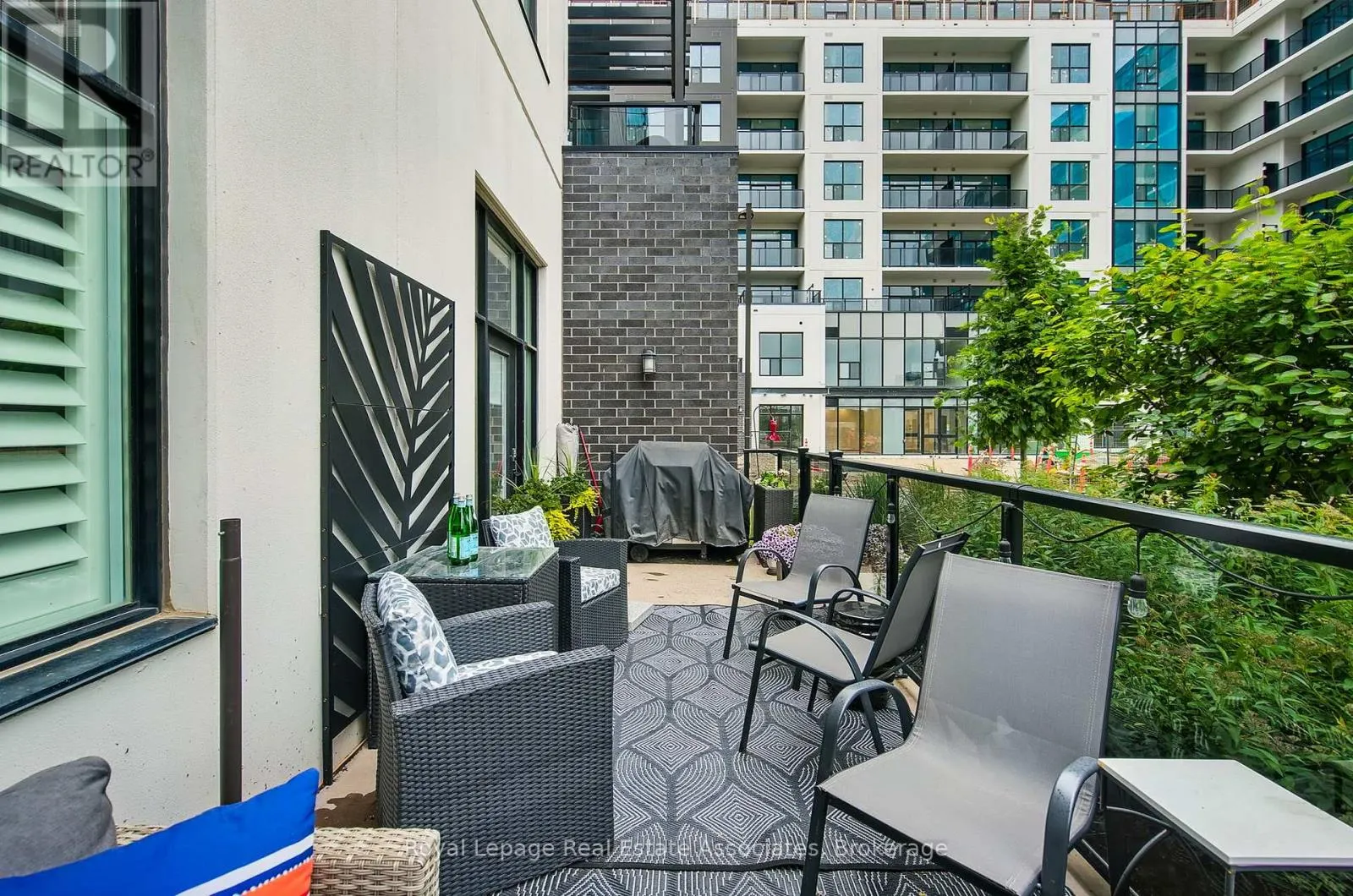 112 - 1880 GORDON STREET