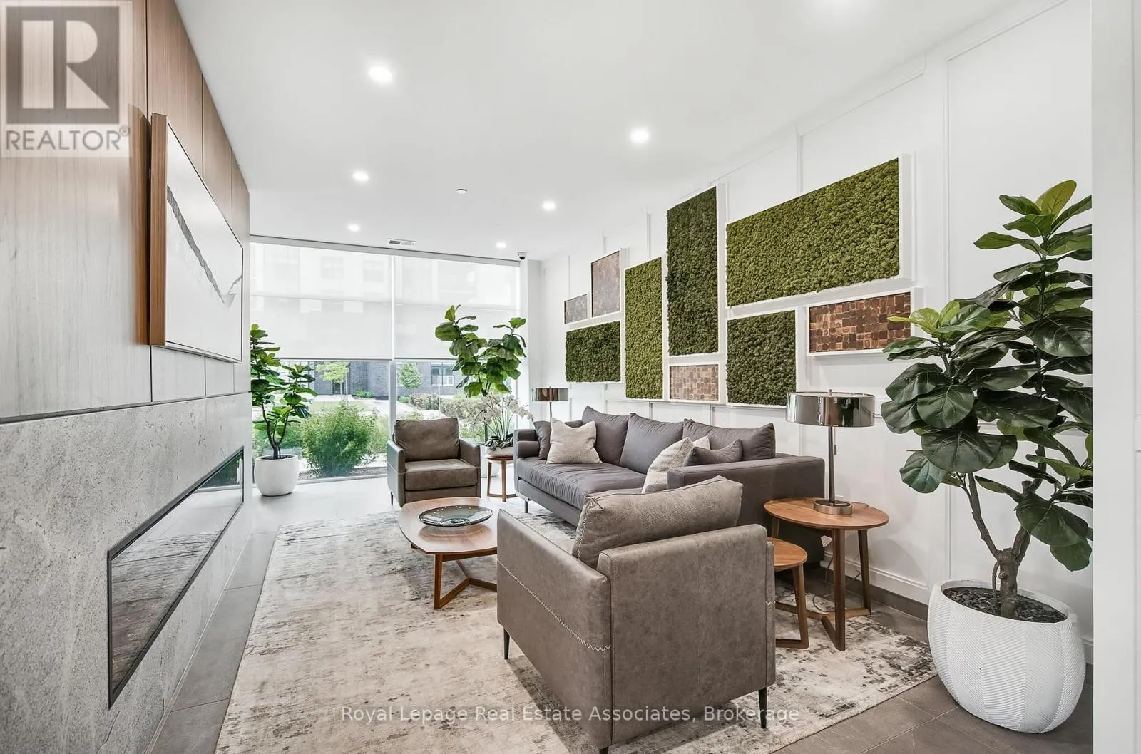 112 - 1880 GORDON STREET