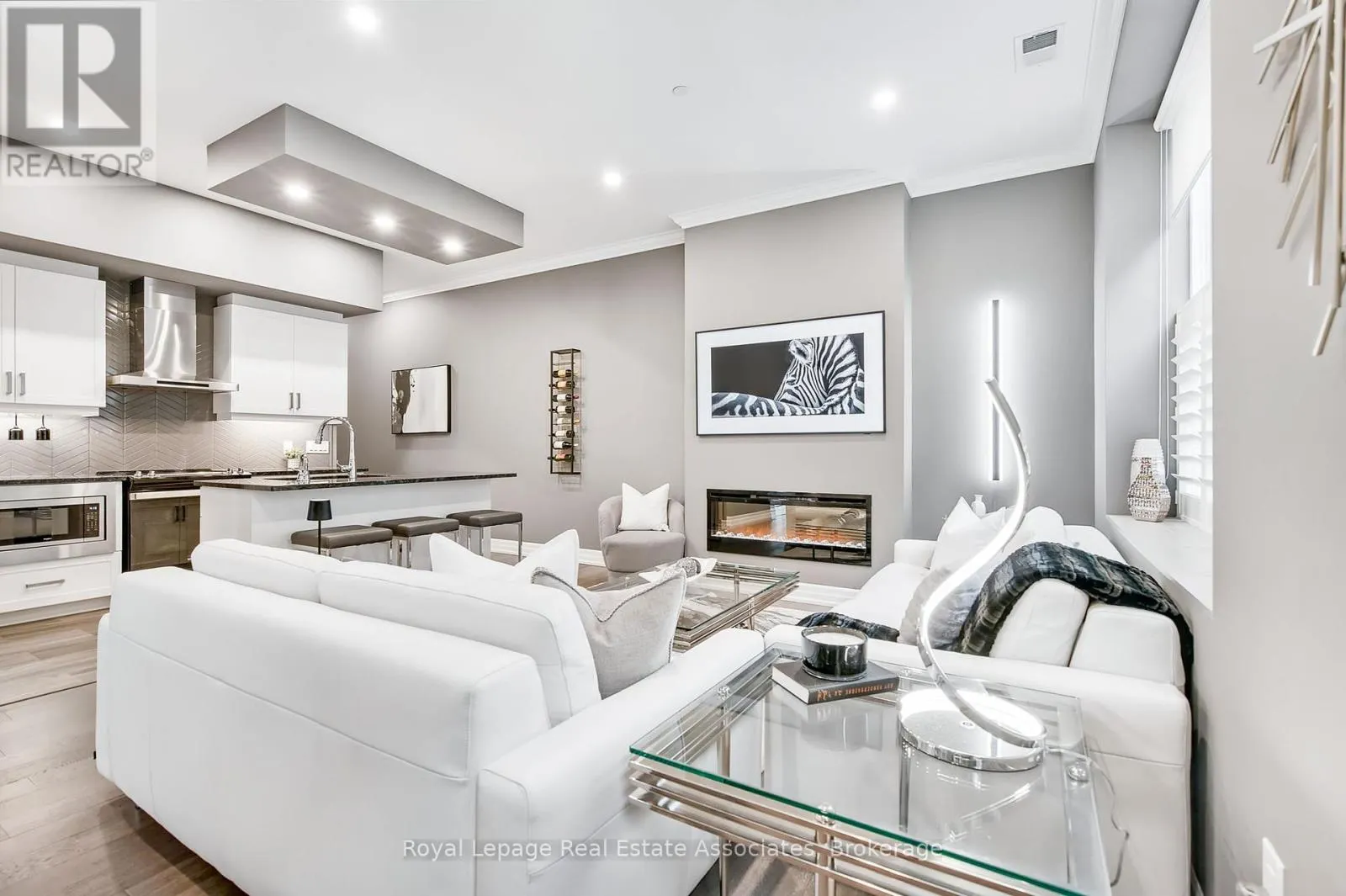 112 - 1880 GORDON STREET