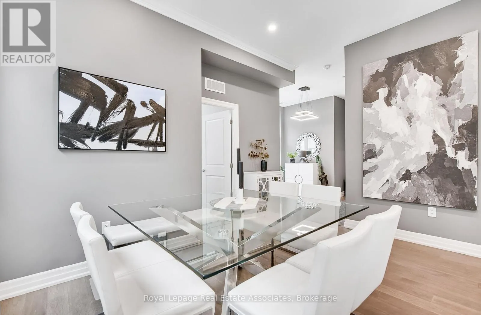 112 - 1880 GORDON STREET