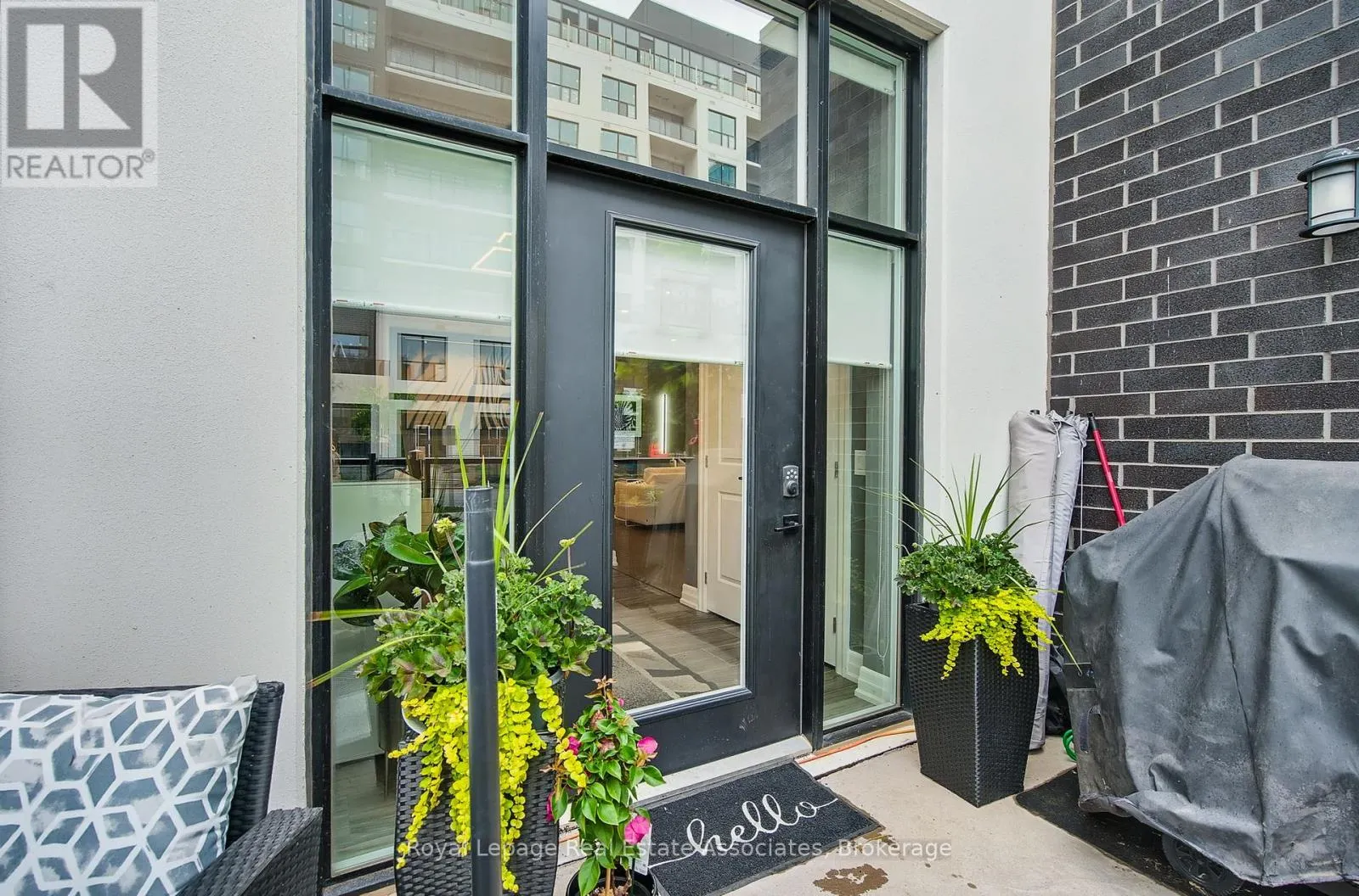 112 - 1880 GORDON STREET