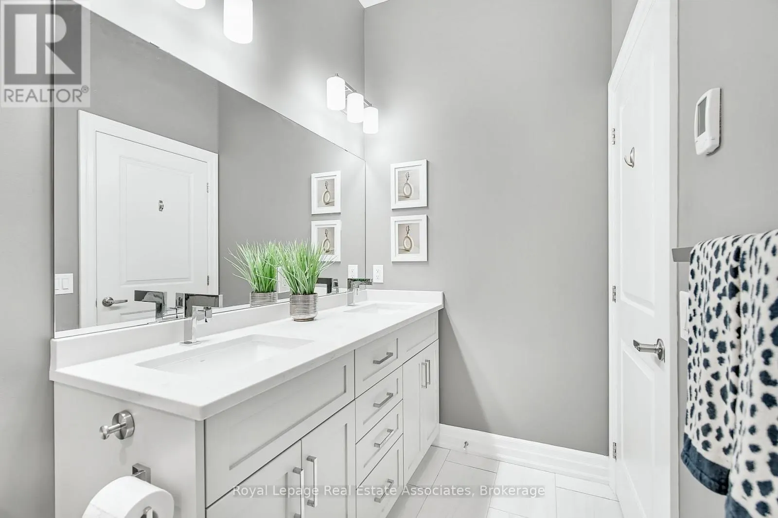 112 - 1880 GORDON STREET