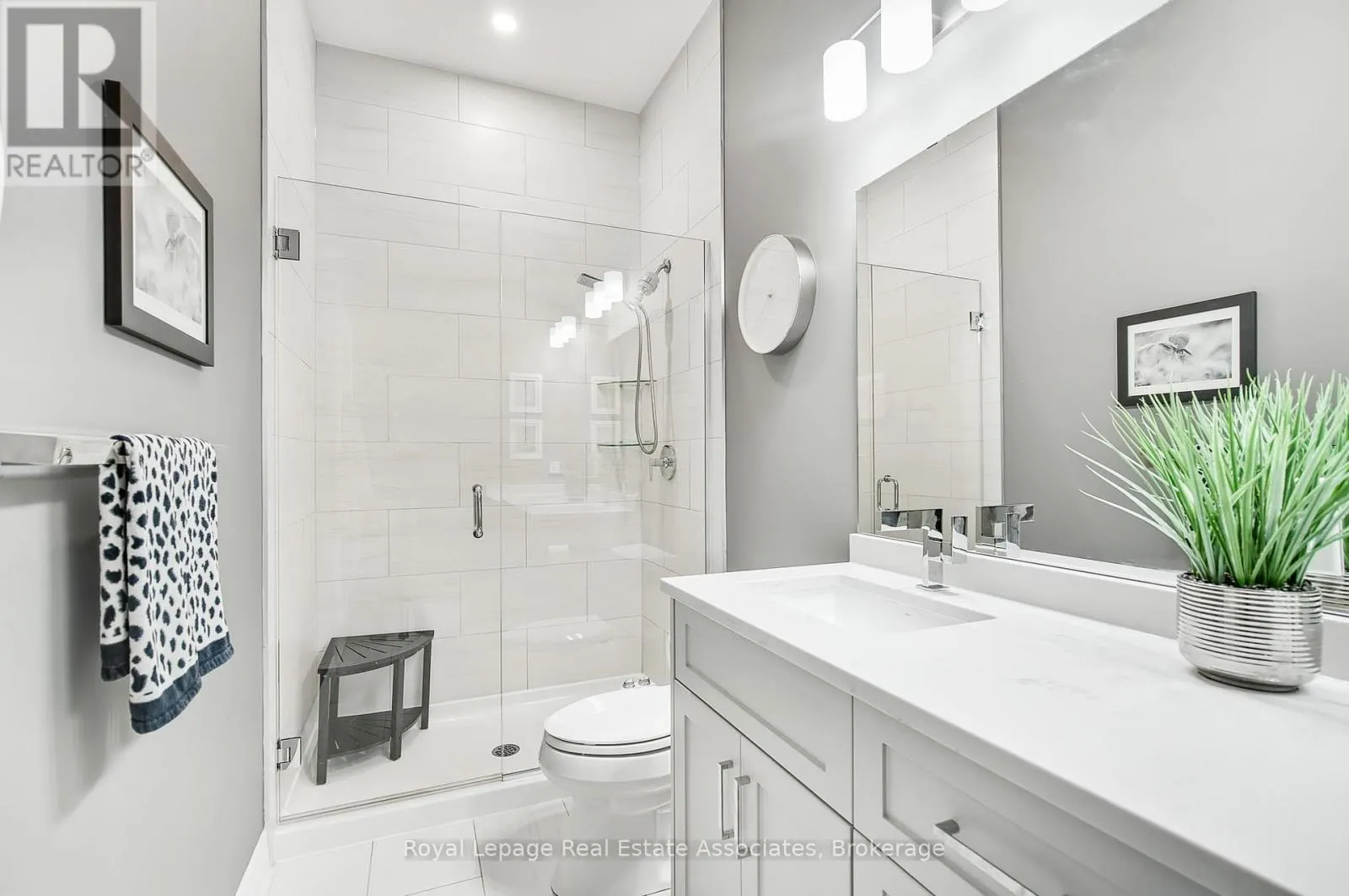 112 - 1880 GORDON STREET