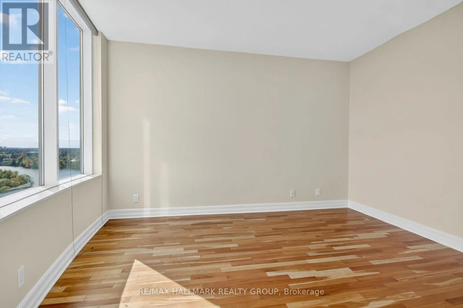 1707 - 3590 RIVERGATE WAY