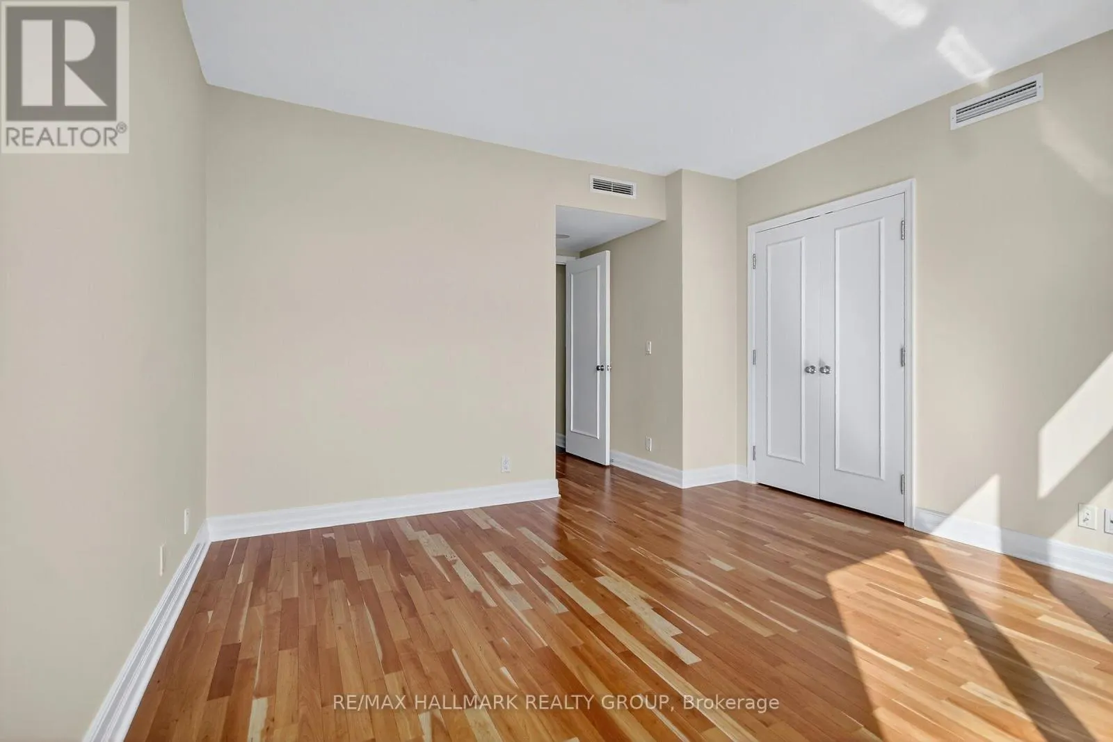 1707 - 3590 RIVERGATE WAY