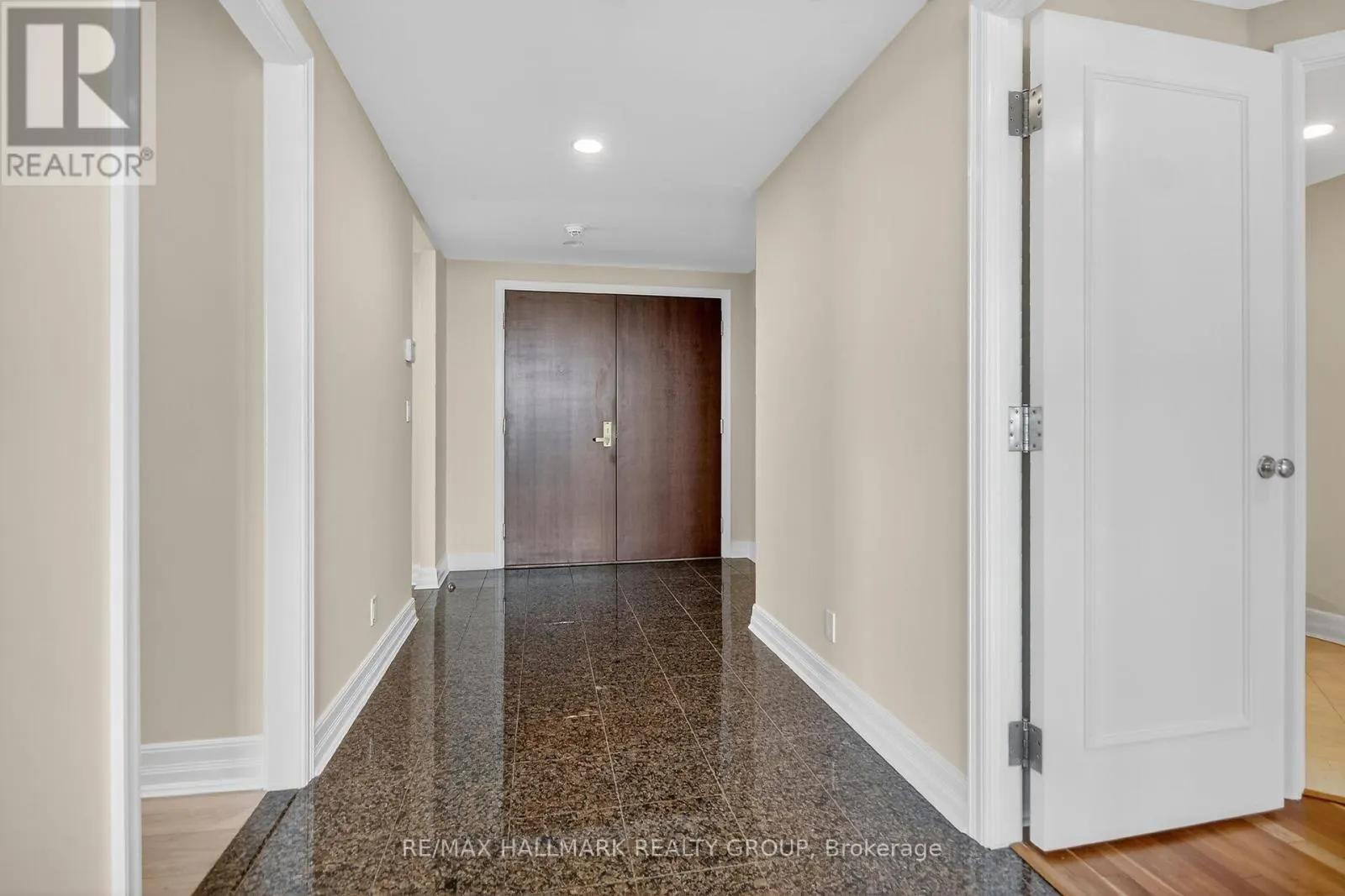 1707 - 3590 RIVERGATE WAY