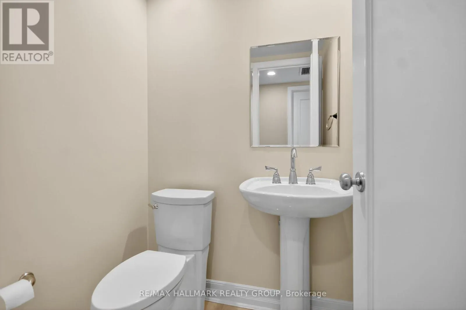 1707 - 3590 RIVERGATE WAY