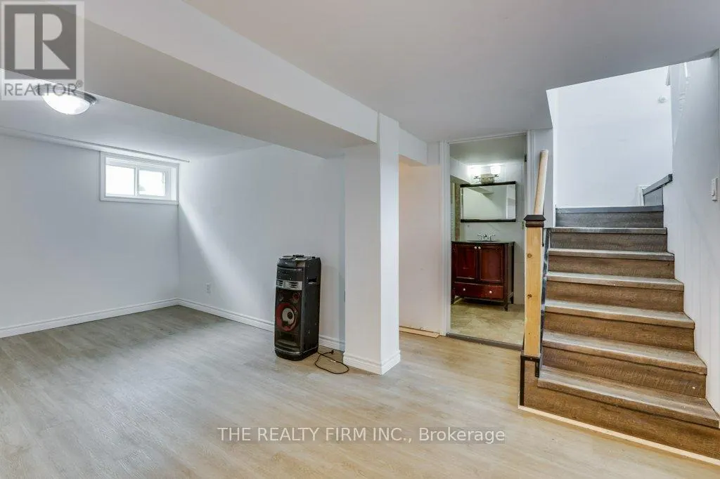 520 HIGHBURY AVENUE N