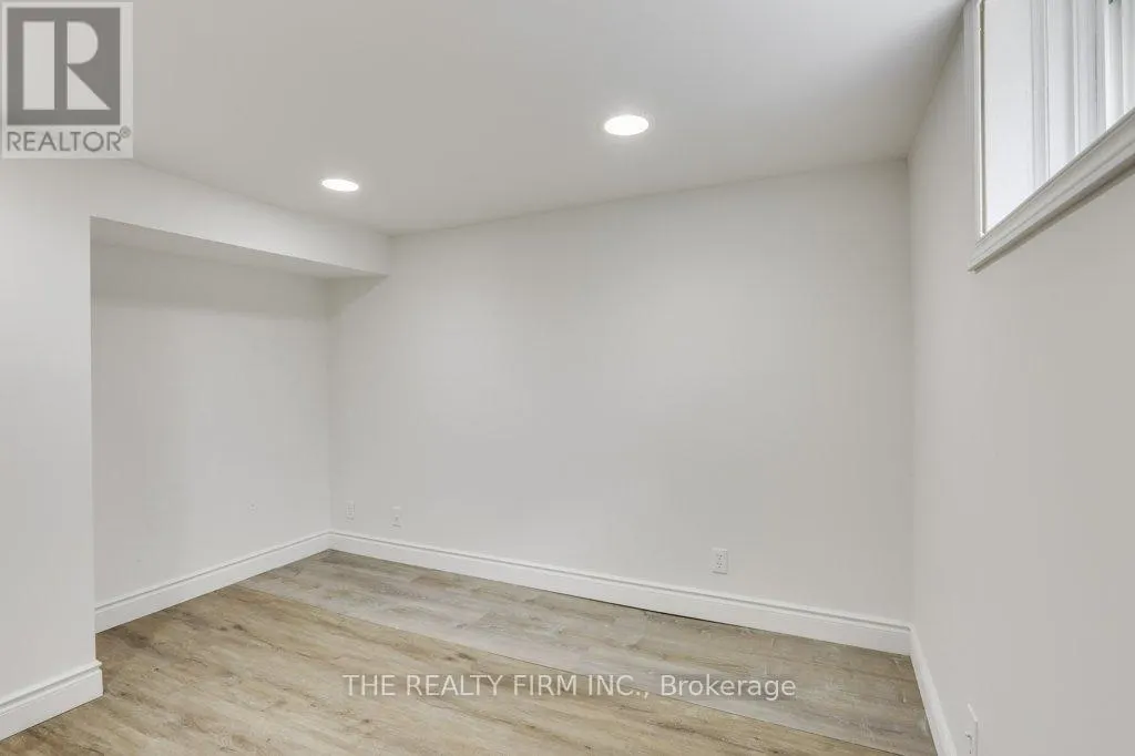 520 HIGHBURY AVENUE N