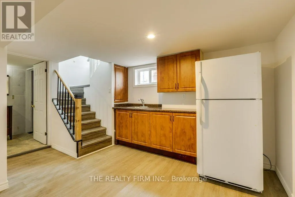 520 HIGHBURY AVENUE N