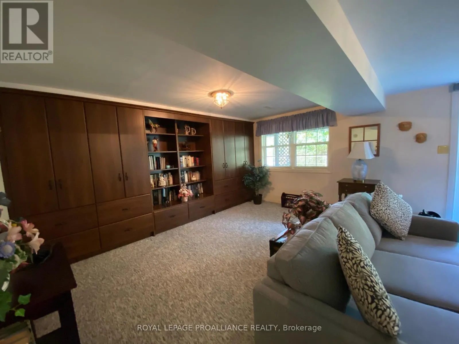 45 COUNTRY CLUB PLACE