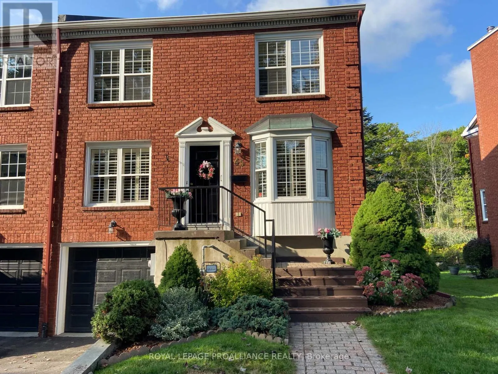 45 COUNTRY CLUB PLACE