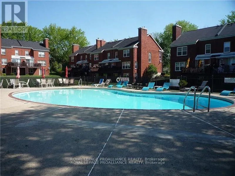 45 COUNTRY CLUB PLACE