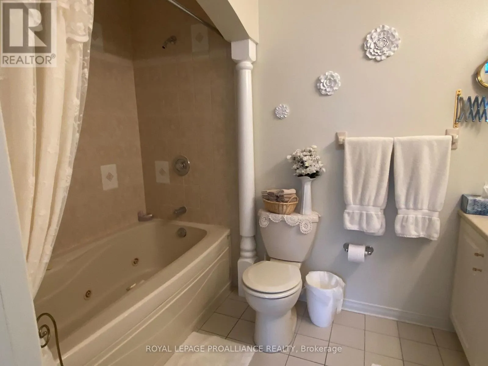 45 COUNTRY CLUB PLACE