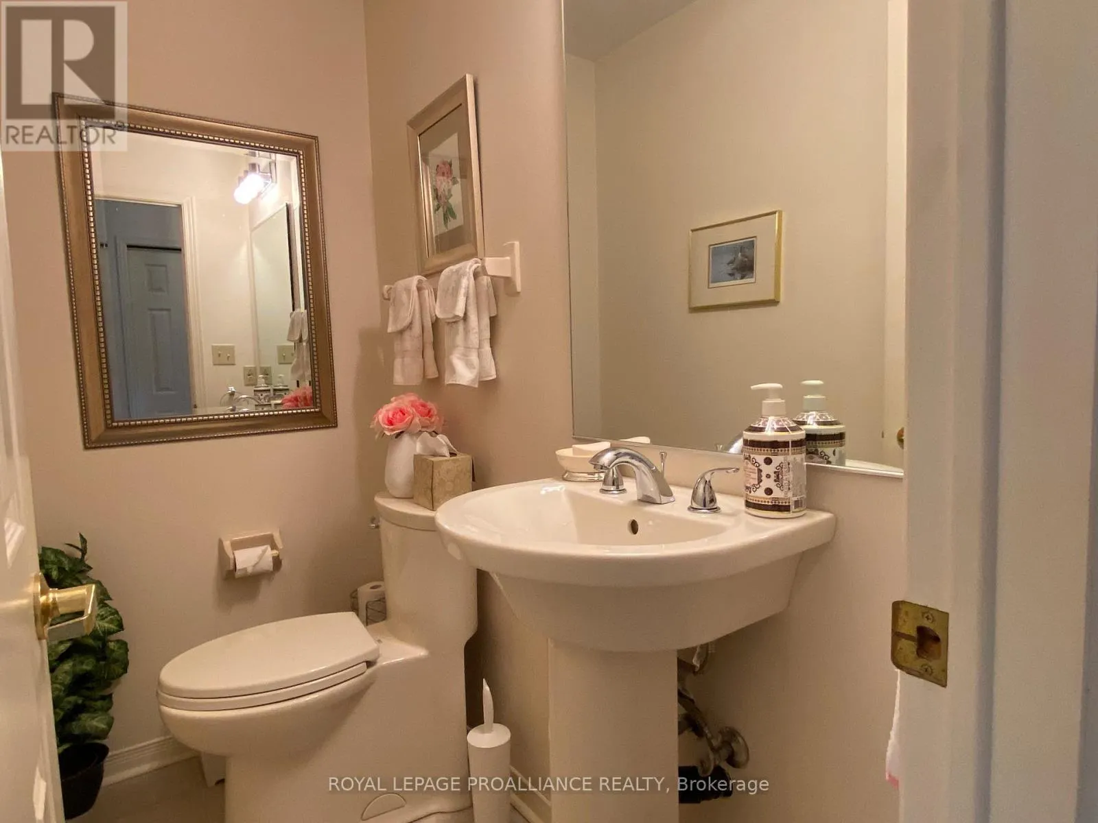 45 COUNTRY CLUB PLACE