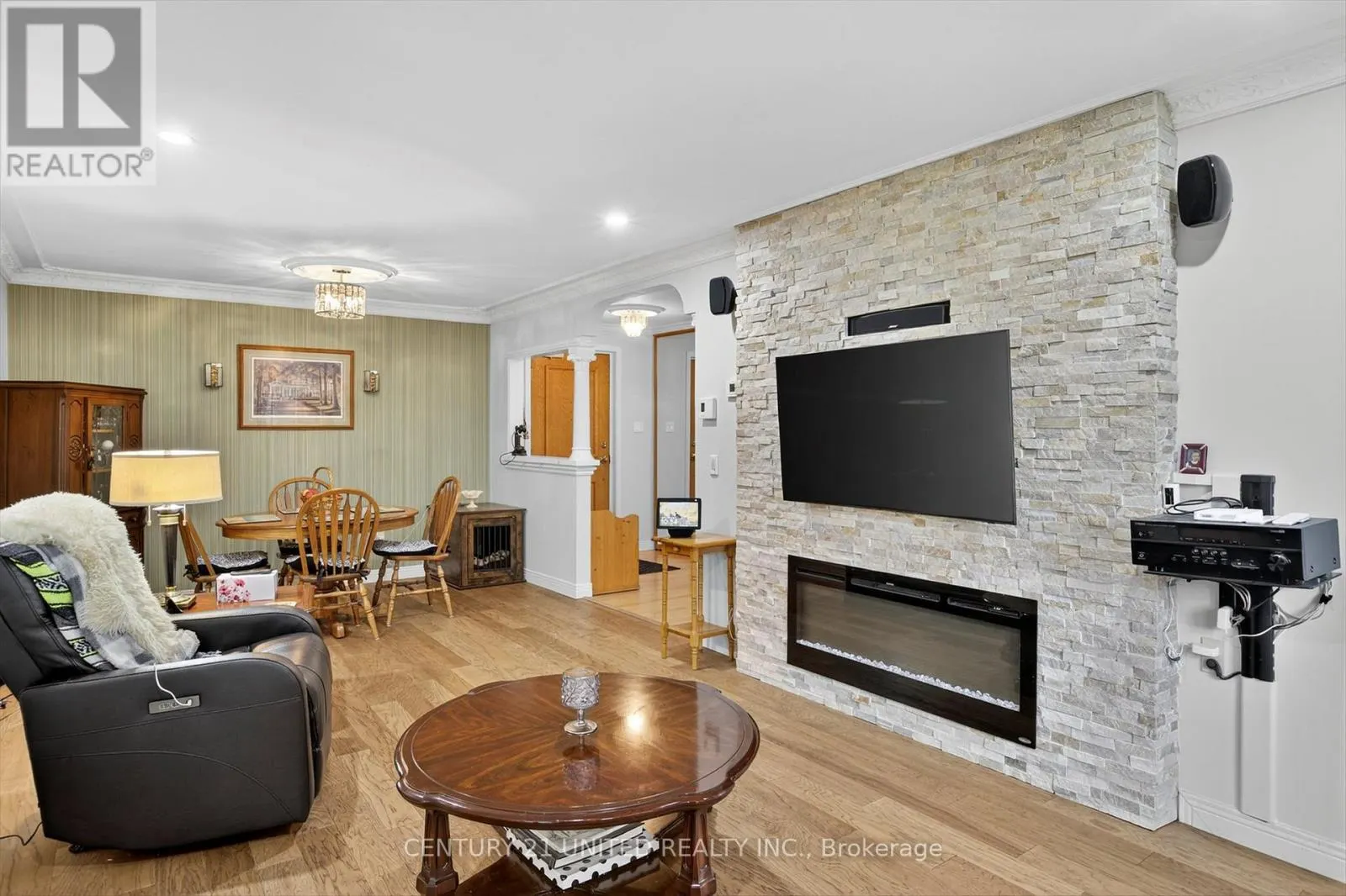 8 - 635 WHITAKER STREET, #8