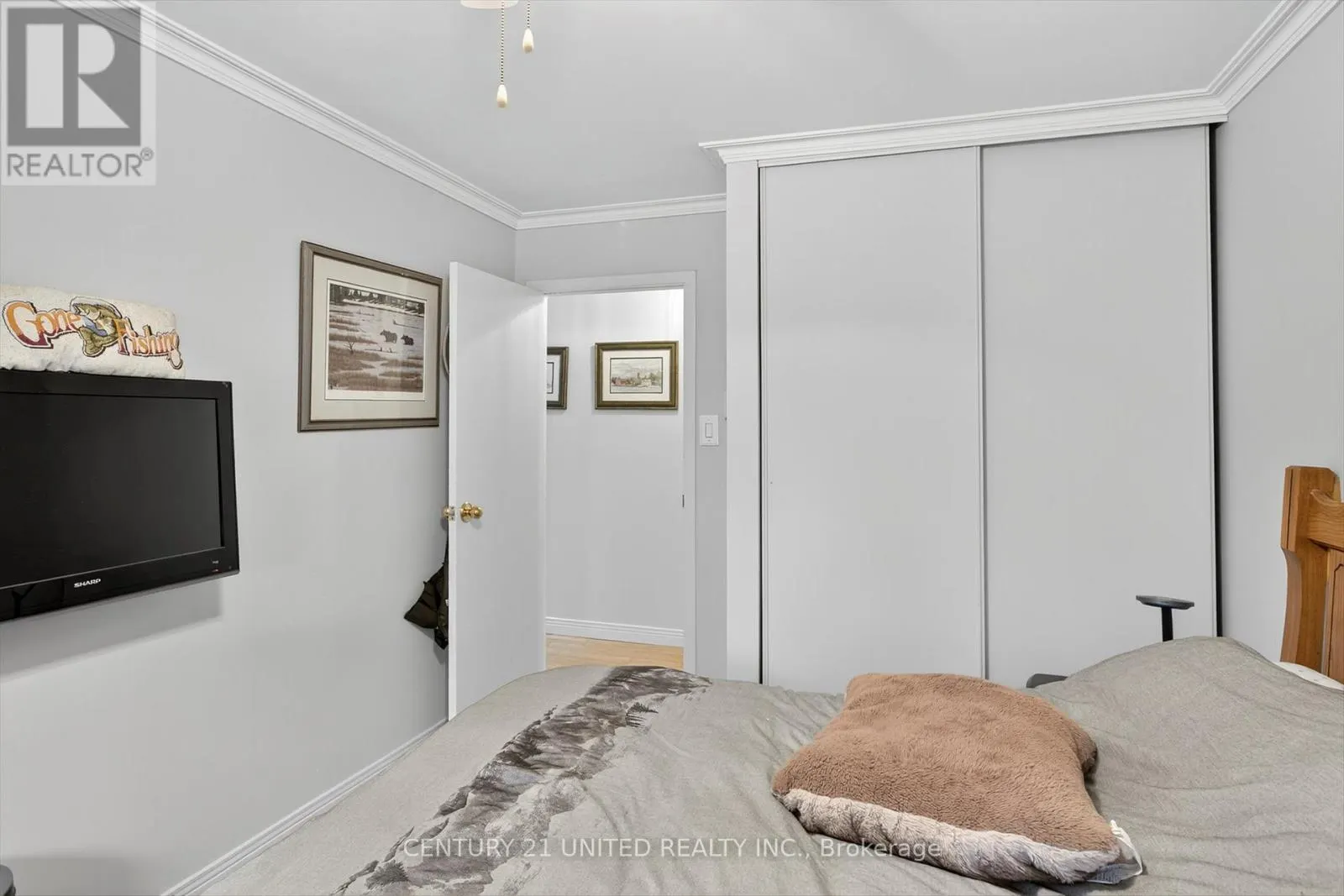 8 - 635 WHITAKER STREET, #8