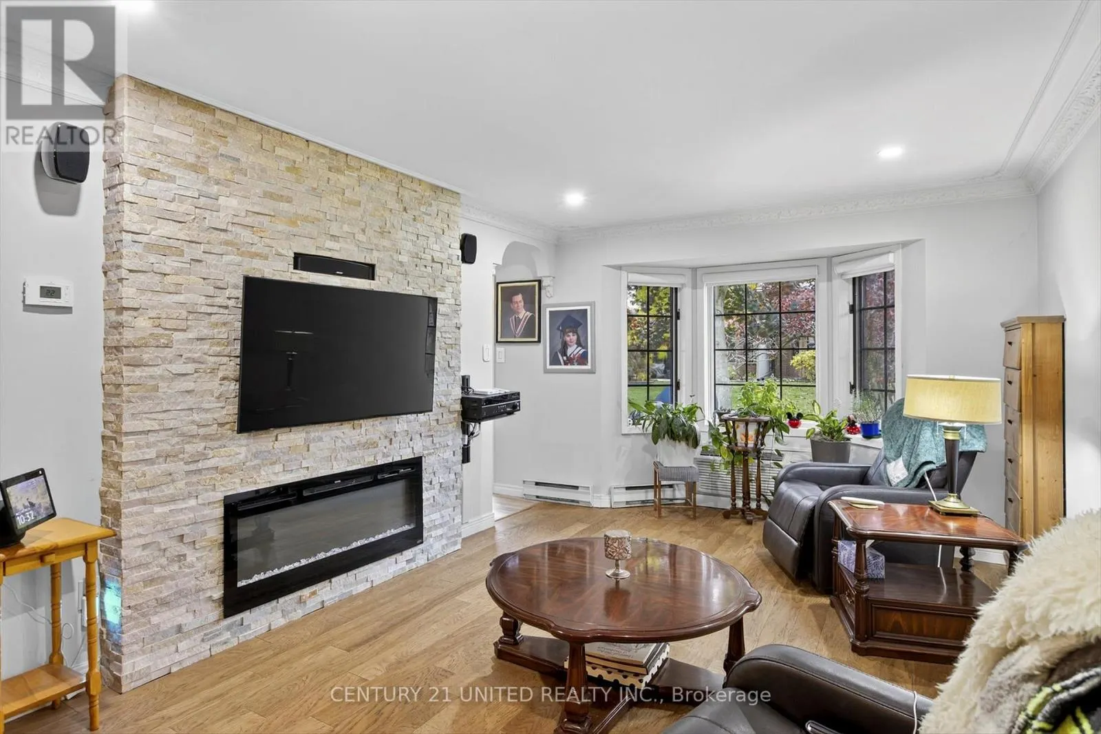 8 - 635 WHITAKER STREET, #8