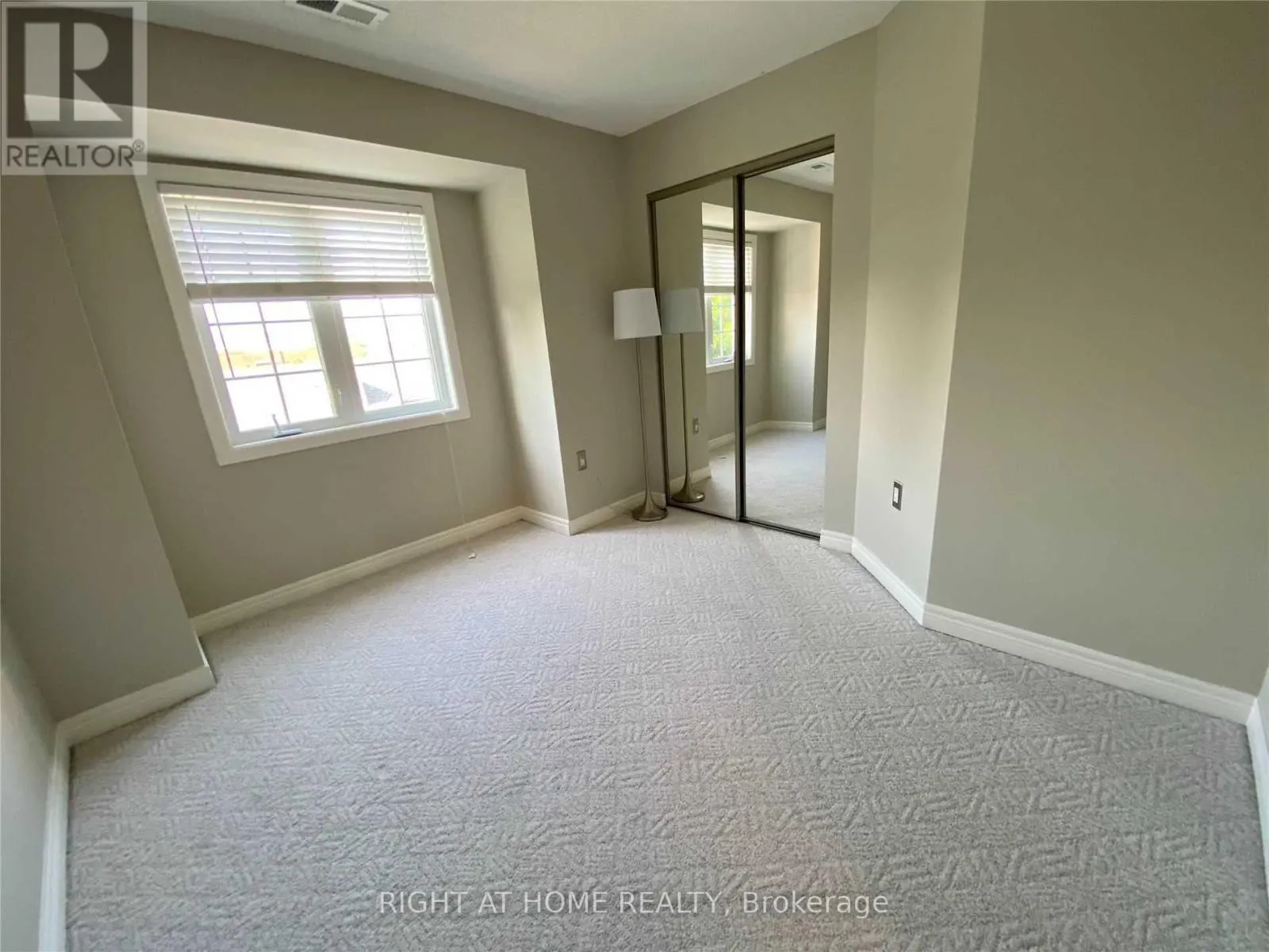 78 - 515 NORTH SERVICE ROAD