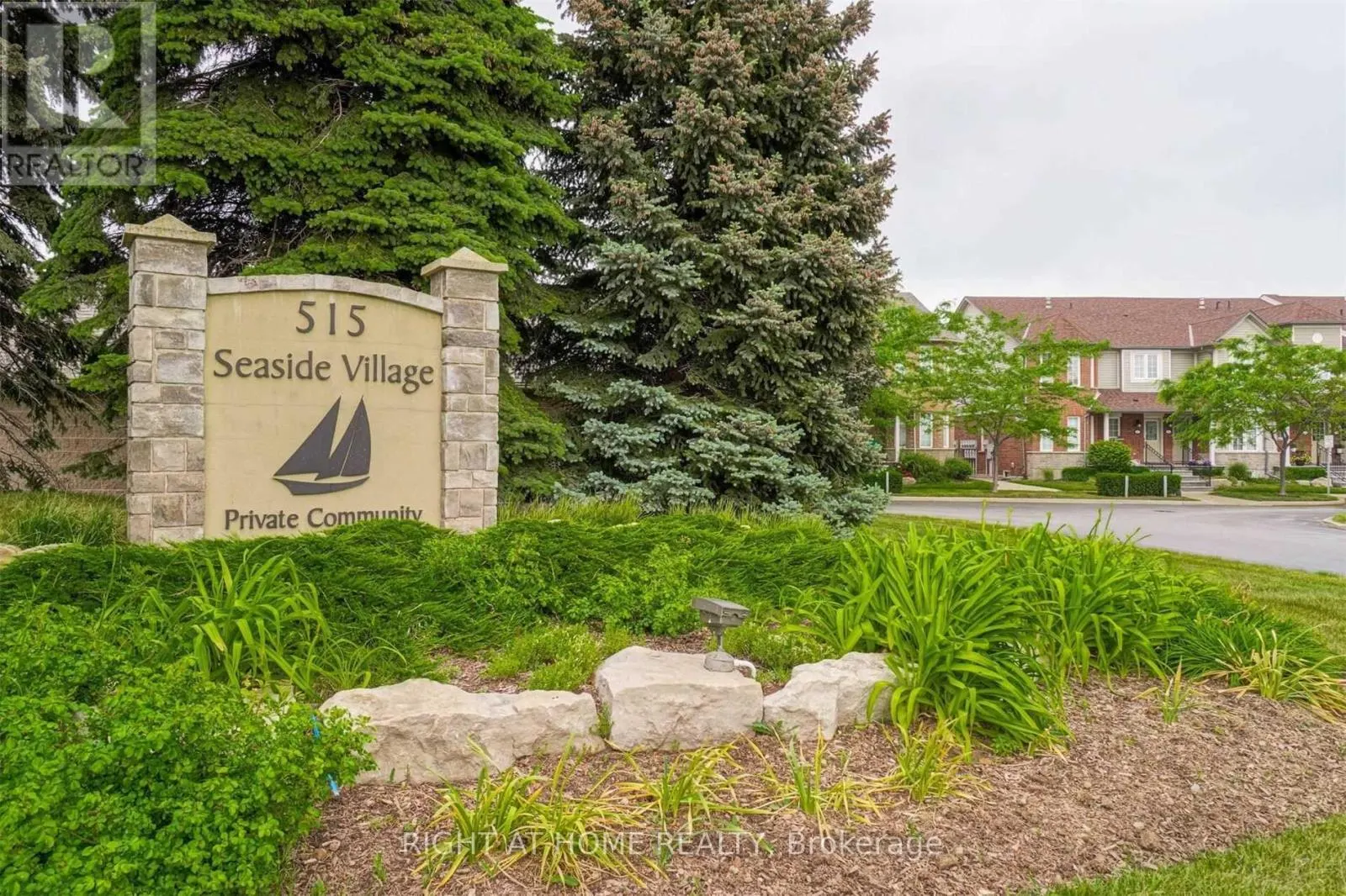 78 - 515 NORTH SERVICE ROAD