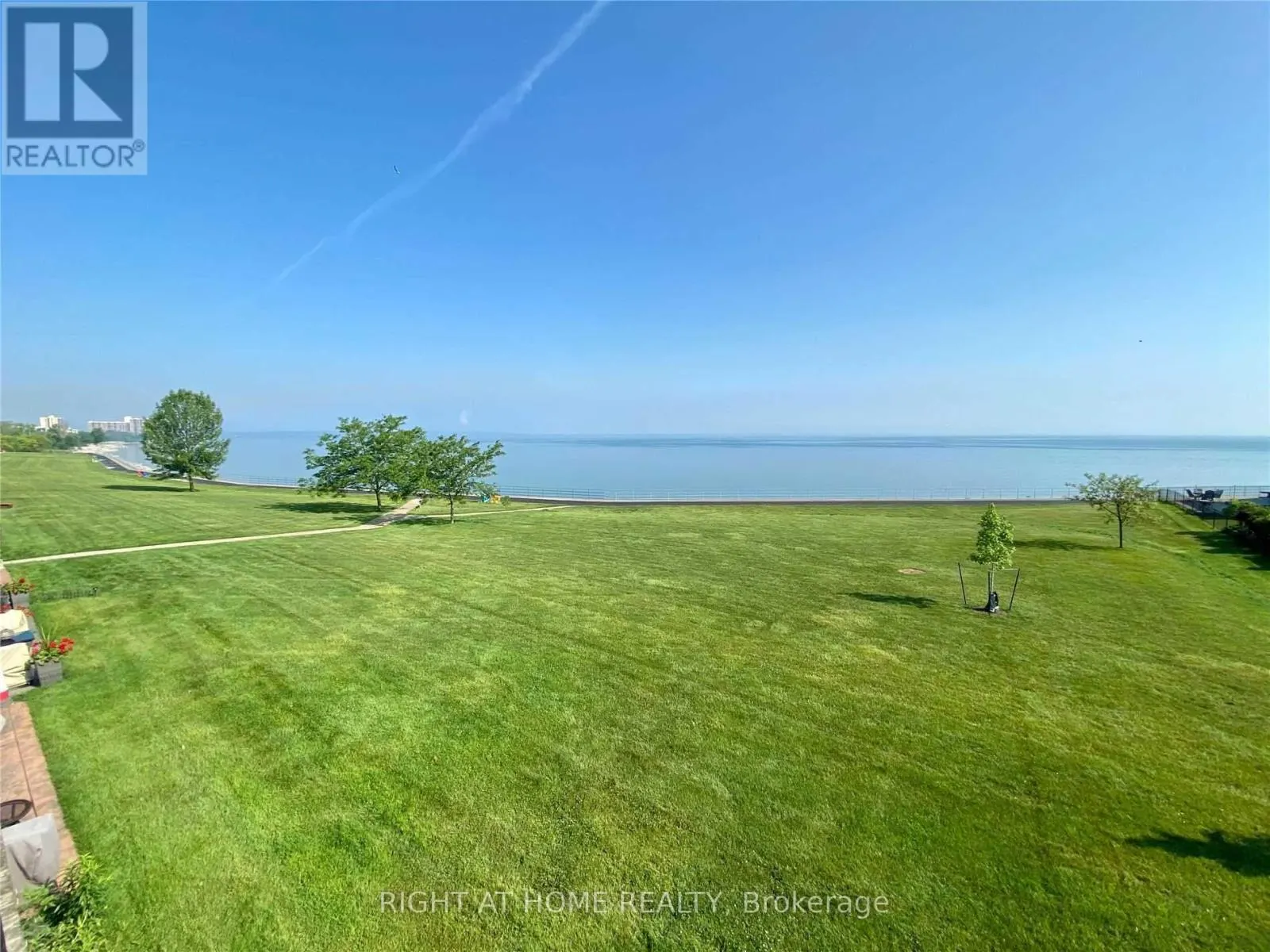 78 - 515 NORTH SERVICE ROAD