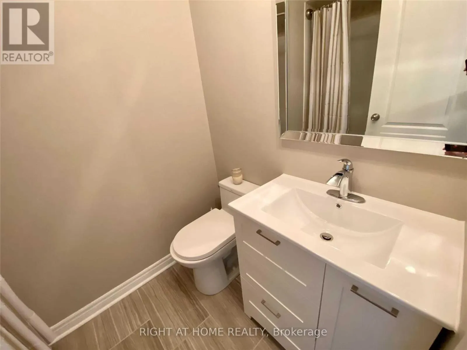 78 - 515 NORTH SERVICE ROAD