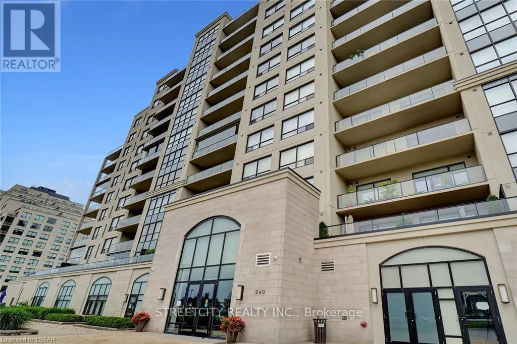 903 - 240 VILLAGEWALK BOULEVARD N, #903