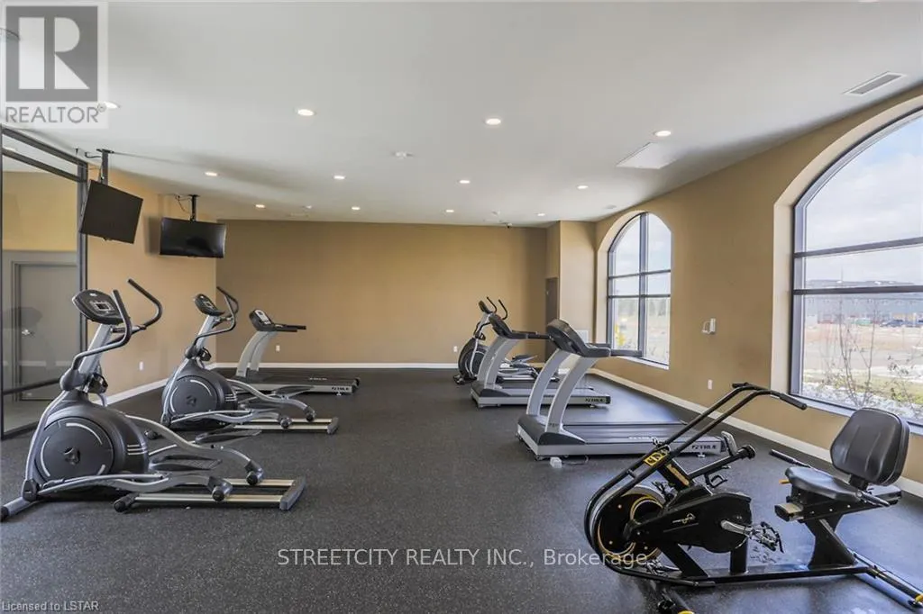 903 - 240 VILLAGEWALK BOULEVARD N, #903