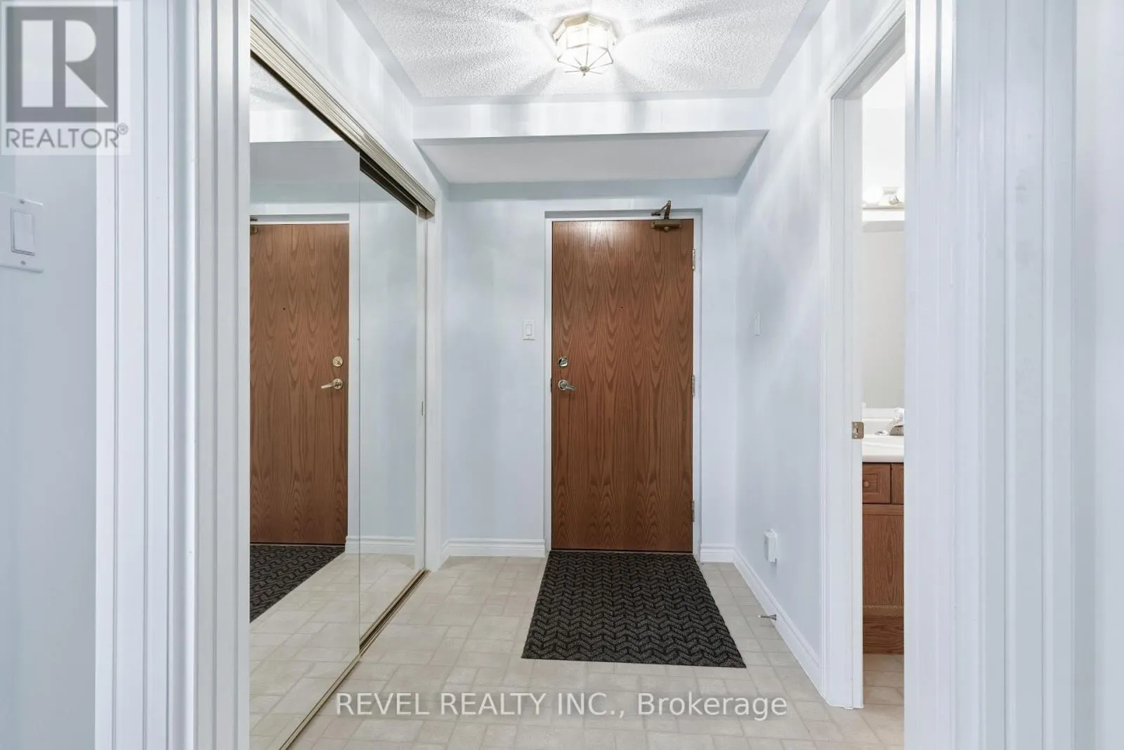 306 - 3 HERITAGE WAY, #306