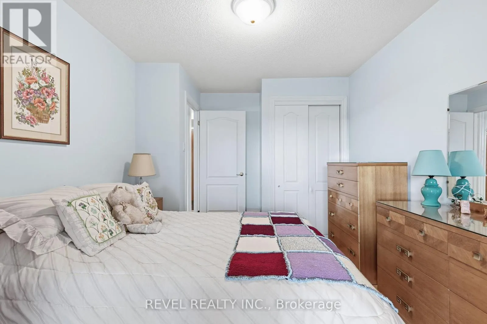 306 - 3 HERITAGE WAY, #306