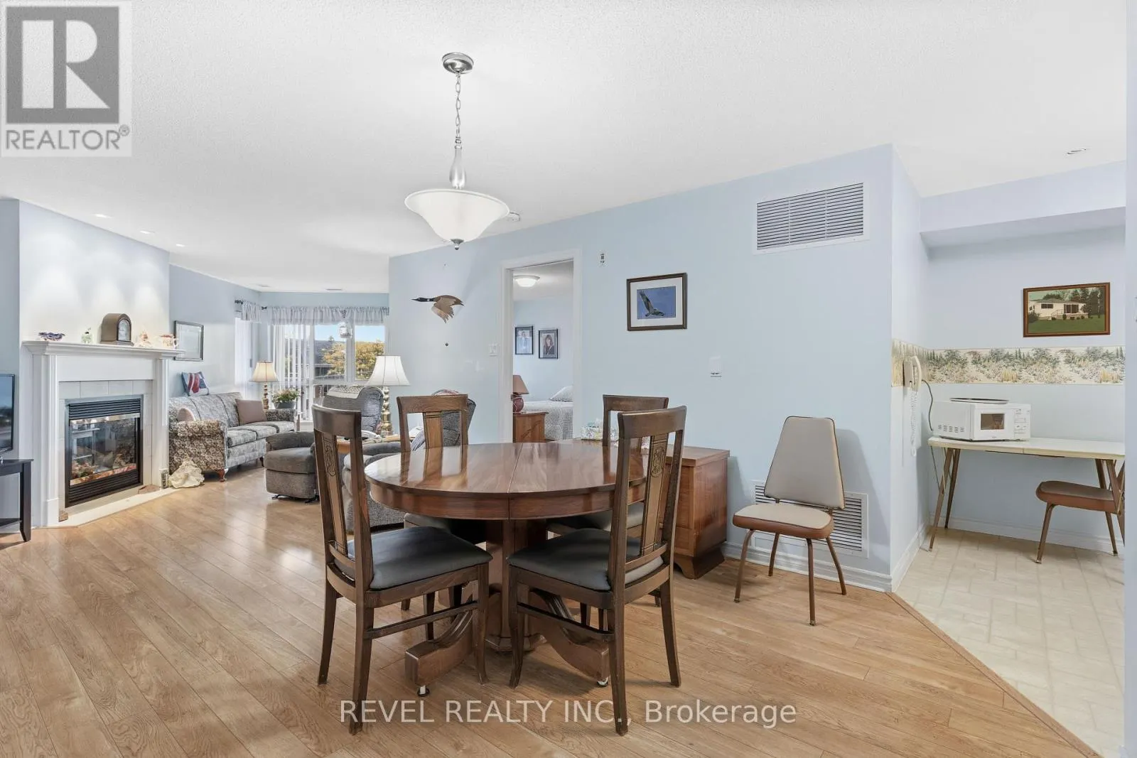 306 - 3 HERITAGE WAY, #306