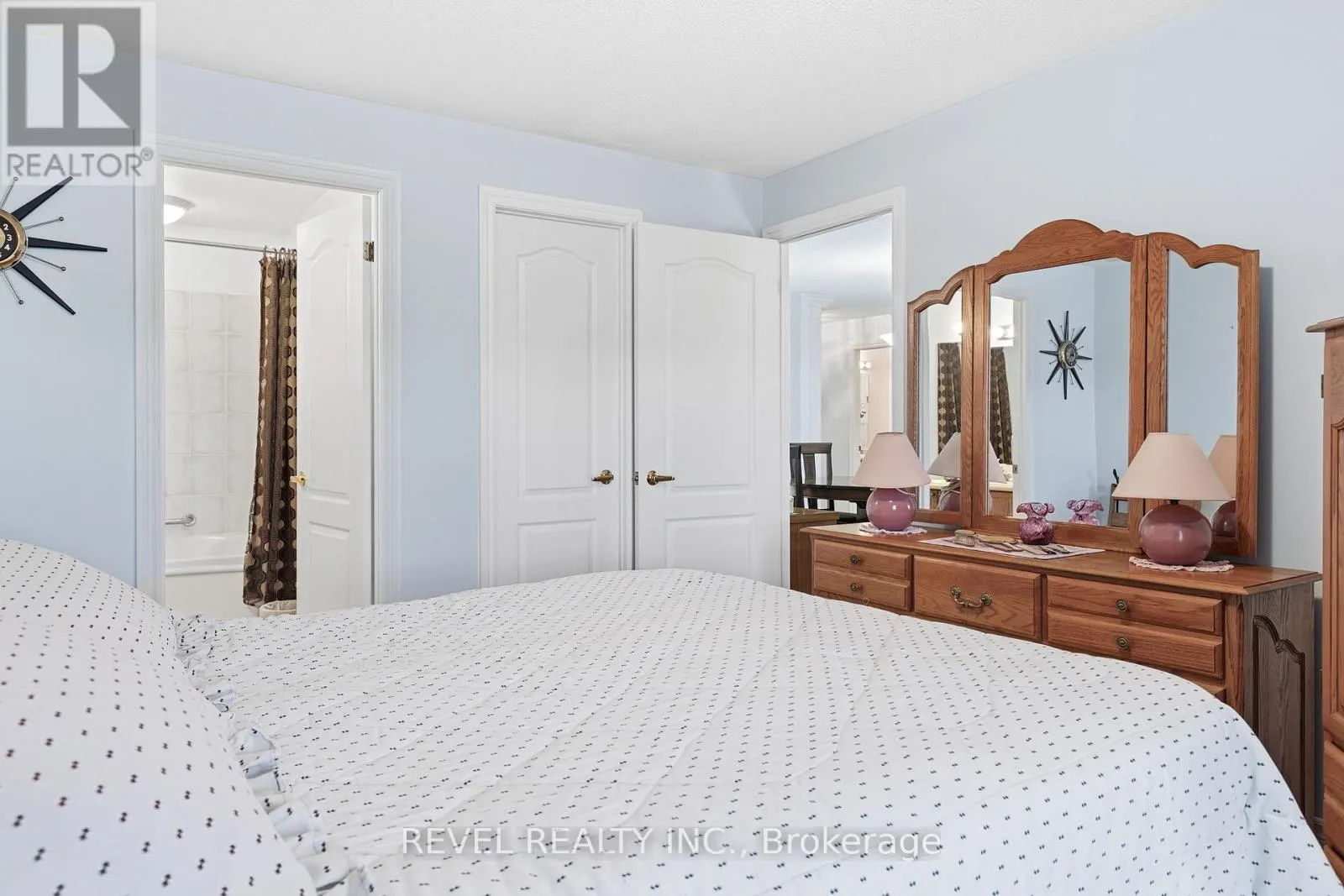 306 - 3 HERITAGE WAY, #306