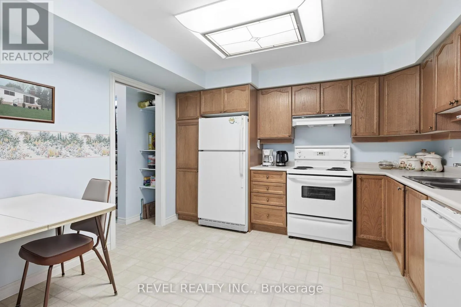 306 - 3 HERITAGE WAY, #306